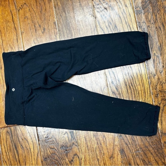 Lululemon ruffle hem leggings - Picture 4 of 4